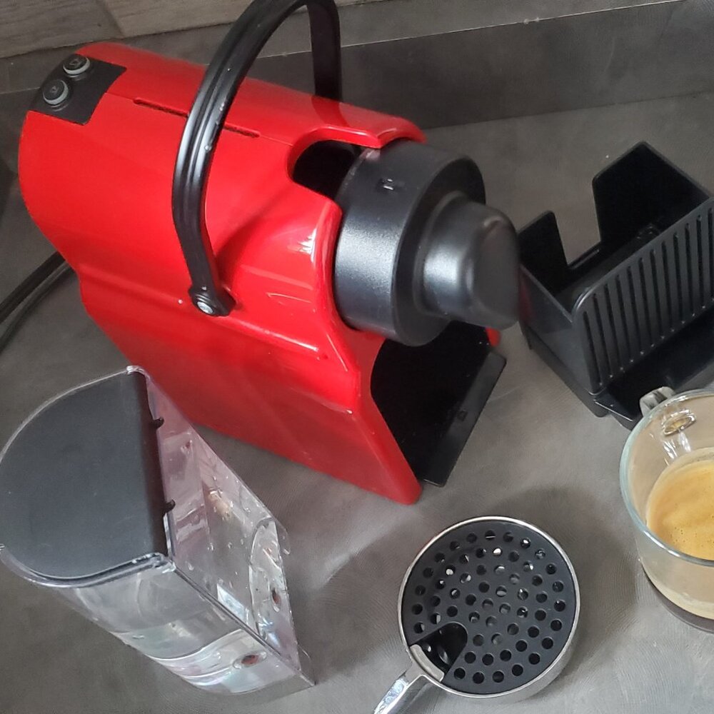 Nespresso Inissia Red Coffee Machine by Breville